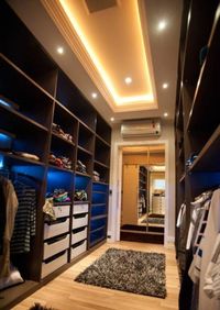 Большая открытая гардеробная комната с комбинированным наполнением Гродно