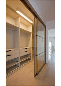 Линейная гардеробная комната с дверями купе Гродно